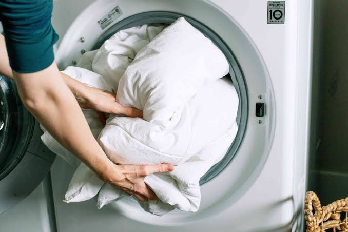 Use commerical washer at Tubs and Tumblers for king size comforters